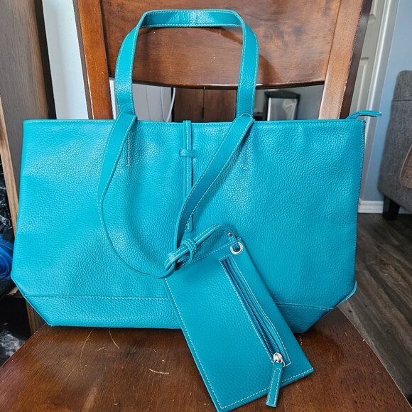 NWT Jessica Teal Tote with bonus Wallet Wristlet - Picture 1 of 11